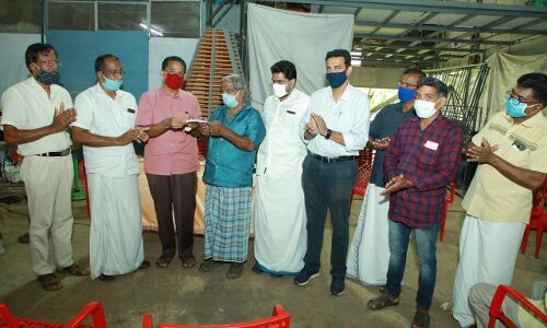 വ്യാപാരി യൂനിറ്റിന്റെ സഹായധനം കൈമാറി