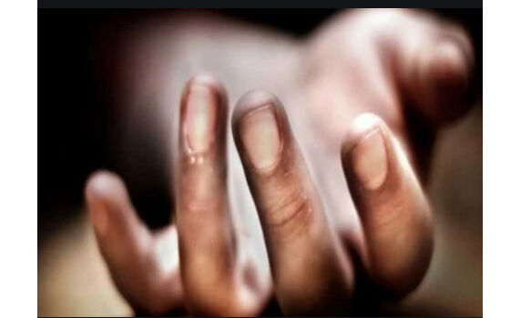 തൊട്ടിലിനു കെട്ടിയ സാരി കഴുത്തില്‍ കുരുങ്ങി ഏഴു വയസ്സുകാരന്‍ മരിച്ച നിലയില്‍