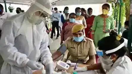 കര്ണാടകയില് ഇന്ന് 120 പേര്ക്ക് കൂടി കൊവിഡ് സ്ഥിരീകരിച്ചു; വൈറസ് ബാധിതരുടെ എണ്ണം 6000 കടന്നു കര്ണാടകയില് ഇന്ന് 120 പേര്ക്ക് കൂടി കൊവിഡ് സ്ഥിരീകരിച്ചു; വൈറസ് ബാധിതരുടെ എണ്ണം 6000 കടന്നു