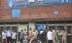 ഡല്‍ഹി ആരോഗ്യരംഗം അരാജകത്വത്തിലേക്ക്: രോഗികളെ കാണാതാവുന്നു, മരിച്ചവരെകുറിച്ച് വിവരങ്ങളില്ല, സ്വകാര്യ ആശുപത്രികളില്‍ പണമുള്ളവന് മാത്രം ചികില്‍സ