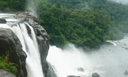 ആതിരപ്പിള്ളി പദ്ധതിയുമായി വീണ്ടും സര്‍ക്കാര്‍; പ്രതിഷേധം ശക്തം