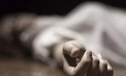 കിടപ്പുമുറിയിൽ വിദ്യാർഥിയെ തൂങ്ങിമരിച്ച നിലയിൽ കണ്ടെത്തി കിടപ്പുമുറിയിൽ വിദ്യാർഥിയെ തൂങ്ങിമരിച്ച നിലയിൽ കണ്ടെത്തി