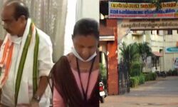 നാടകീയതകള്‍ക്കൊടുവില്‍ ചങ്ങനാശ്ശേരി നഗരസഭാ ചെയര്‍മാന്‍ സ്ഥാനം യുഡിഎഫിന്; രണ്ട് കോണ്‍ഗ്രസ് അംഗങ്ങള്‍ കൂറുമാറി