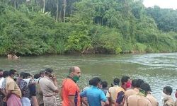 കണ്ണൂരില് പുഴയില് കുളിക്കാനിറങ്ങിയ മൂന്ന് യുവാക്കളെ കാണാതായി കണ്ണൂരില് പുഴയില് കുളിക്കാനിറങ്ങിയ മൂന്ന് യുവാക്കളെ കാണാതായി