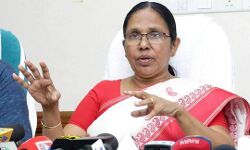 പാലത്തായി പോക്സോ കേസ്: കൗണ്സിലര്മാര്ക്കെതിരായ പരാതിയില് കെ കെ ശൈലജ നടപടിയെടുത്തില്ലെന്ന് കോടതി പാലത്തായി പോക്സോ കേസ്: കൗണ്സിലര്മാര്ക്കെതിരായ പരാതിയില് കെ കെ ശൈലജ നടപടിയെടുത്തില്ലെന്ന് കോടതി