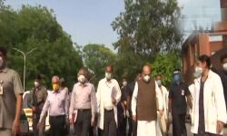 ഡല്ഹിയിലെ കൊവിഡ് വാര്ഡുകളില് സിസിടിവി കാമറ സ്ഥാപിക്കണമെന്ന് കേന്ദ്ര ആഭ്യന്തര മന്ത്രി ഡല്ഹിയിലെ കൊവിഡ് വാര്ഡുകളില് സിസിടിവി കാമറ സ്ഥാപിക്കണമെന്ന് കേന്ദ്ര ആഭ്യന്തര മന്ത്രി