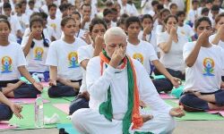 കൊവിഡിനെ അതിജീവിക്കാന് യോഗക്ക് കഴിയുമെന്ന് മോദി കൊവിഡിനെ അതിജീവിക്കാന് യോഗക്ക് കഴിയുമെന്ന് മോദി