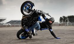 ബൈക്ക് അഭ്യാസത്തിനിടെ അപകടത്തില്‍പ്പെട്ട് മൂന്നുപേര്‍ മരിച്ചു