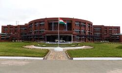 ട്രൈബല്‍ സര്‍വ്വകലാശാല പ്രവേശന പരീക്ഷ കേന്ദ്രം കേരളത്തില്‍ പുനസ്ഥാപിച്ചു; വയനാട്ടിലും തിരുവനന്തപുരത്തും പരീക്ഷാ കേന്ദ്രങ്ങള്‍