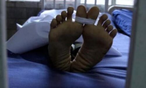 വയനാട്ടില് ആദിവാസി വീട്ടമ്മ വോട്ടു ചെയ്ത ശേഷം കുഴഞ്ഞുവീണ് മരിച്ചു വയനാട്ടില് ആദിവാസി വീട്ടമ്മ വോട്ടു ചെയ്ത ശേഷം കുഴഞ്ഞുവീണ് മരിച്ചു