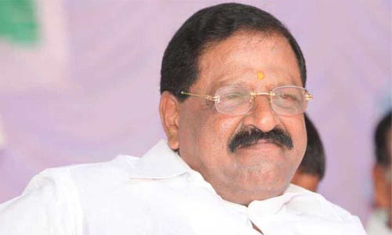 എംപി രാജ്മോഹന് ഉണ്ണിത്താനെ അപകീര്ത്തിപ്പെടുത്തിയെന്ന് പരാതി; യുവാവിനെതിരേ കേസ് എംപി രാജ്മോഹന് ഉണ്ണിത്താനെ അപകീര്ത്തിപ്പെടുത്തിയെന്ന് പരാതി; യുവാവിനെതിരേ കേസ്