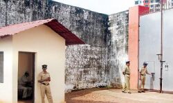 എറണാകുളത്ത് മൂന്ന് വനിതാ തടവുകാര്‍ ജയില്‍ ചാടാന്‍ ശ്രമിച്ചു; പോലിസ് ഓടിച്ചിട്ട് പിടികൂടി