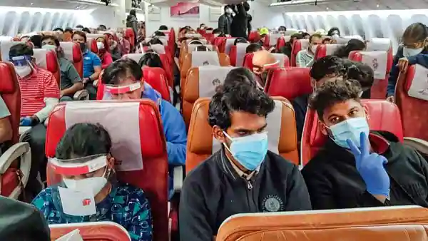 ജൂലൈ 31 വരെ രാജ്യാന്തര വിമാന സര്വീസുകള് വിലക്കി ഇന്ത്യ; തിരഞ്ഞെടുത്ത റൂട്ടുകളില് സര്വീസുകള് പുനരാരംഭിക്കും ജൂലൈ 31 വരെ രാജ്യാന്തര വിമാന സര്വീസുകള് വിലക്കി ഇന്ത്യ; തിരഞ്ഞെടുത്ത റൂട്ടുകളില് സര്വീസുകള് പുനരാരംഭിക്കും