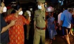 കൊവിഡ് നിയന്ത്രണങ്ങള്‍ പാലിച്ചില്ല; ചമ്പക്കര മാര്‍ക്കറ്റില്‍ 30 പേരെ കസ്റ്റഡിയിലെടുത്തു