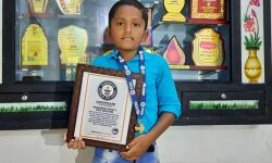 മാളിയേക്കല്‍ ഗ്രാമത്തിന് അഭിമാനമായി മൂന്നാം ക്ലാസ്സുകാരന് ഗിന്നസ് റെക്കോഡ്