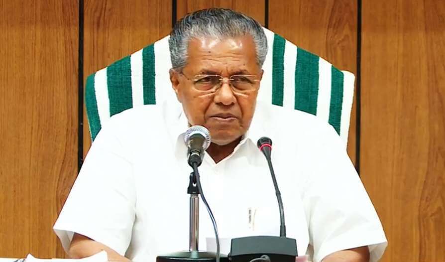 സമ്പര്ക്ക കേസുകള് കുതിച്ചുയരുന്നു; അപകടകരമായ സാഹചര്യമെന്ന് മുഖ്യമന്ത്രി സമ്പര്ക്ക കേസുകള് കുതിച്ചുയരുന്നു; അപകടകരമായ സാഹചര്യമെന്ന് മുഖ്യമന്ത്രി