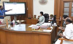 കൊവിഡ് പ്രതിരോധം കൂടുതല് കര്ശനമാക്കുന്നു; കോട്ടയം ജില്ലയിലെ മാര്ക്കറ്റുകളില് ഹെല്പ്പ് ഡസ്കും പനി പരിശോധനയും കൊവിഡ് പ്രതിരോധം കൂടുതല് കര്ശനമാക്കുന്നു; കോട്ടയം ജില്ലയിലെ മാര്ക്കറ്റുകളില് ഹെല്പ്പ് ഡസ്കും പനി പരിശോധനയും