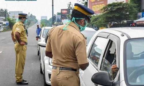 തിരുവനന്തപുരം ജില്ലയില് സമ്പര്ക്കത്തിലൂടെയുള്ള കൊവിഡ് ബാധ വര്ധിക്കുന്നു തിരുവനന്തപുരം ജില്ലയില് സമ്പര്ക്കത്തിലൂടെയുള്ള കൊവിഡ് ബാധ വര്ധിക്കുന്നു