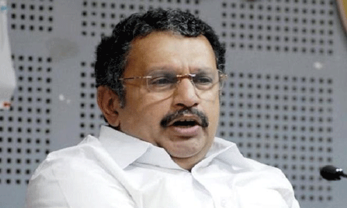 പാലത്തായി പീഡനം: സിപിഎം-ബിജെപി ബാന്ധവത്തിന് പെണ്കുട്ടിയെ ഇരയാക്കുന്നു-കെ മുരളീധരന് എംപി പാലത്തായി പീഡനം: സിപിഎം-ബിജെപി ബാന്ധവത്തിന് പെണ്കുട്ടിയെ ഇരയാക്കുന്നു-കെ മുരളീധരന് എംപി