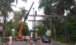 നന്തി ടോള്‍ ബൂത്ത് പൊളിച്ച് നീക്കിതുടങ്ങി