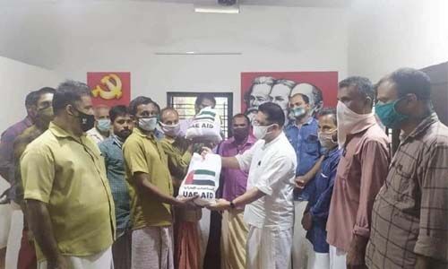 പാര്‍ട്ടി ഓഫിസിലൂടെ സകാത്ത് വിതരണം മന്ത്രി കെ ടി ജലീലിന് കുരുക്കാവുന്നു