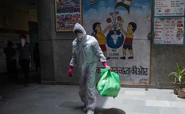 കൊവിഡില്‍ ശ്വാസംമുട്ടി ഇന്ത്യ; കഴിഞ്ഞ 24 മണിക്കൂറിനിടെ 37,148 കേസുകള്‍; ആകെ വൈറസ് ബാധിതരുടെ എണ്ണം 11.55 ലക്ഷം കടന്നു