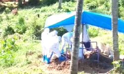 കൊവിഡ് ബാധിച്ച് മരണം: ഹാരിസിന്റെ മൃതദേഹം ബന്ധുക്കളുടെ ആവശ്യപ്രകാരം എസ്ഡിപിഐ - പോപുലര് ഫ്രണ്ട് പ്രവര്ത്തകര് ഖബറടക്കി കൊവിഡ് ബാധിച്ച് മരണം: ഹാരിസിന്റെ മൃതദേഹം ബന്ധുക്കളുടെ ആവശ്യപ്രകാരം എസ്ഡിപിഐ - പോപുലര് ഫ്രണ്ട് പ്രവര്ത്തകര് ഖബറടക്കി