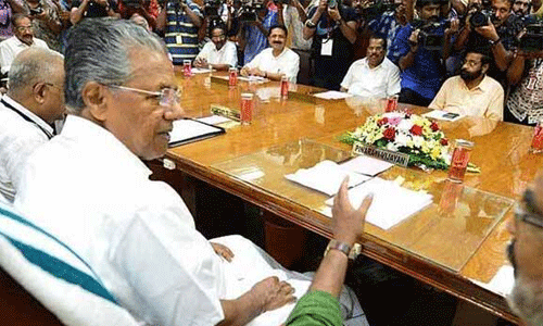 ആശങ്ക പടര്‍ത്തി കൊവിഡ് വ്യാപനം; മന്ത്രിസഭാ യോഗം ഇന്ന്