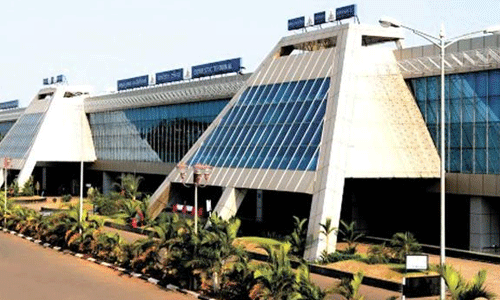 കരിപ്പൂര് വിമാനത്താവളത്തില് സ്വര്ണക്കടത്ത് പിടിച്ചു കരിപ്പൂര് വിമാനത്താവളത്തില് സ്വര്ണക്കടത്ത് പിടിച്ചു