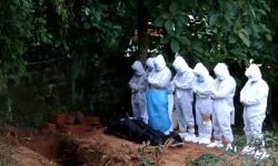 പള്ളിക്കരയിലെ കൊവിഡ് മരണം: ആരോഗ്യ വകുപ്പിന്റെ നിര്‍ദ്ദേശപ്രകാരം എസ് ഡി പി ഐ - പോപുലര്‍ ഫ്രണ്ട് പ്രവര്‍ത്തകര്‍ മൃതദേഹം മറവ് ചെയ്തു