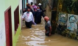 เดเดจเดคเตเดค เดฎเดด, เดตเตเดณเตเดณเดเตเดเตเดเตเดเต: เดเดฑเดฃเดพเดเตเดณเดคเตเดคเต เดเตเดฏเดพเดเดชเตเดเดณเตโ เดคเตเดฑเดจเตเดจเต; เดเดณเตเดเดณเต เดฎเดพเดฑเตเดฑเดฟ เดคเดพเดฎเดธเดฟเดชเตเดชเดฟเดเตเดเดพเดจเตโ เดคเตเดเดเตเดเดฟ เดเดจเดคเตเดค เดฎเดด, เดตเตเดณเตเดณเดเตเดเตเดเตเดเต: เดเดฑเดฃเดพเดเตเดณเดคเตเดคเต เดเตเดฏเดพเดเดชเตเดเดณเตโ เดคเตเดฑเดจเตเดจเต; เดเดณเตเดเดณเต เดฎเดพเดฑเตเดฑเดฟ เดคเดพเดฎเดธเดฟเดชเตเดชเดฟเดเตเดเดพเดจเตโ เดคเตเดเดเตเดเดฟ