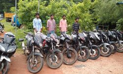 ബൈക്ക് മോഷണസംഘത്തിലെ നാലു പേര്‍ ശ്രീകൃഷണപുരത്ത് അറസ്റ്റില്‍