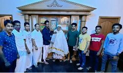 വട്ടപ്പാട്ട് കലാകാരന്‍ മൊയ്തീന്‍ ഹാജിയെ ആദരിച്ചു