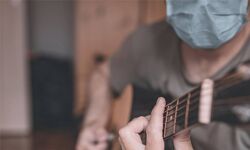 കൊവിഡ് പോരാളികള്ക്ക് രാജ്യത്തിന്റെ ആദരം; തിങ്കളാഴ്ച ഇന്ഡോര് സ്റ്റേഡിയത്തില് ലൈവ് സംഗീതപരിപാടി കൊവിഡ് പോരാളികള്ക്ക് രാജ്യത്തിന്റെ ആദരം; തിങ്കളാഴ്ച ഇന്ഡോര് സ്റ്റേഡിയത്തില് ലൈവ് സംഗീതപരിപാടി