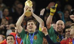 സ്‌പെയിന്‍ ഇതിഹാസം ഐക്കര്‍ കസിയസ് വിരമിച്ചു