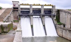 കാരാപ്പുഴ റിസര്‍വ്വോയറിന്റെ സ്പില്‍വേ ഷട്ടറുകള്‍ ഉയര്‍ത്താന്‍ അനുമതി നല്‍കി വയനാട് ജില്ലാ കലക്ടര്‍