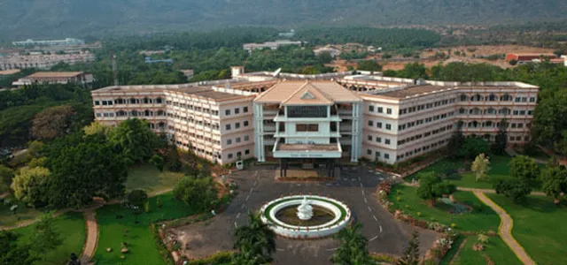 ബിരുദ പ്രവേശനത്തിന് അപേക്ഷ ക്ഷണിച്ചു