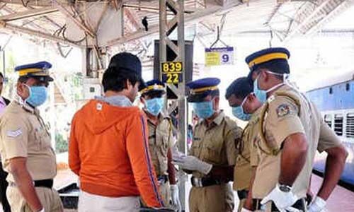 കോട്ടയത്ത് പോലിസുകാരന് കൊവിഡ്; എസ്ഐ അടക്കം നാല് പോലിസ് ഉദ്യോഗസ്ഥര് ക്വാറന്റൈനില് കോട്ടയത്ത് പോലിസുകാരന് കൊവിഡ്; എസ്ഐ അടക്കം നാല് പോലിസ് ഉദ്യോഗസ്ഥര് ക്വാറന്റൈനില്