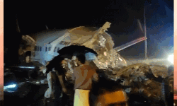 കരിപ്പൂര് വിമാനാപകടം: മരണപ്പെട്ട ആറ് പേരെ തിരിച്ചറിഞ്ഞു കരിപ്പൂര് വിമാനാപകടം: മരണപ്പെട്ട ആറ് പേരെ തിരിച്ചറിഞ്ഞു