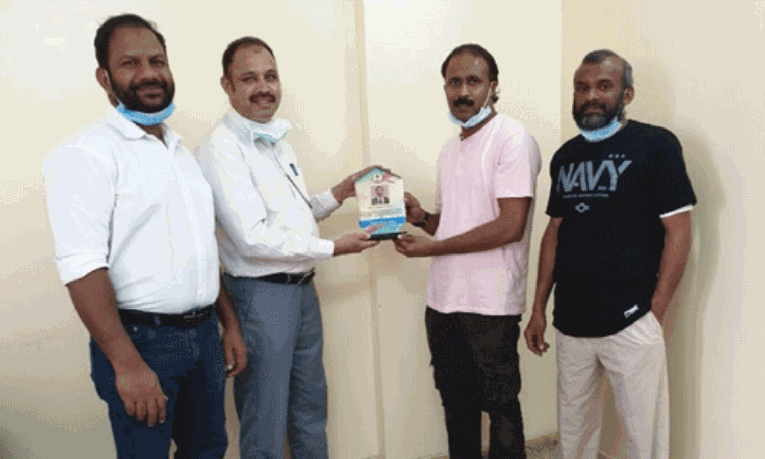 യാത്രയയപ്പ് നല്കി യാത്രയയപ്പ് നല്കി