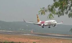 കരിപ്പൂരില്‍ വിമാന സര്‍വീസ് പുനരാരംഭിച്ചു