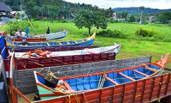 പത്തനംതിട്ടയിൽ രക്ഷാദൗത്യത്തിന് വള്ളങ്ങളുമായി മത്സ്യത്തൊഴിലാളികളെത്തി