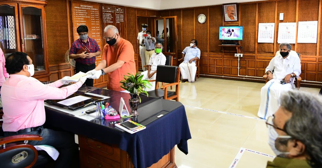 രാജ്യസഭാ ഉപതിരഞ്ഞെടുപ്പ്: എം വി ശ്രേയാംസ്കുമാർ നാമനിർദ്ദേശ പത്രിക സമർപ്പിച്ചു രാജ്യസഭാ ഉപതിരഞ്ഞെടുപ്പ്: എം വി ശ്രേയാംസ്കുമാർ നാമനിർദ്ദേശ പത്രിക സമർപ്പിച്ചു