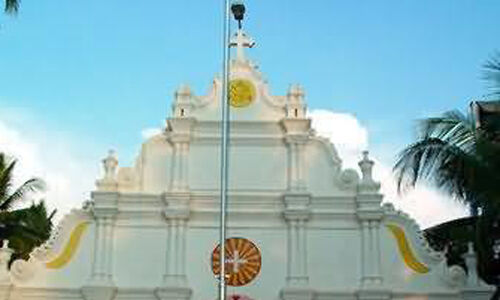 ഓര്‍ത്തഡോക്‌സ്-യാക്കോബായ തര്‍ക്കം; മുളന്തുരുത്തി പള്ളി സര്‍ക്കാര്‍ ഏറ്റെടുത്തു