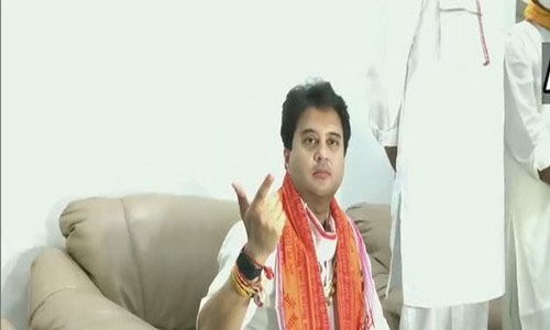 ബാബറി മസ്ജിദ്: തങ്ങളുടെ നേതാക്കള് ചെയ്തതെന്തെന്ന് കോണ്ഗ്രസ്സുകാര്ക്കറിയില്ലെന്ന് പരിഹസിച്ച് ജ്യോതിരാദിത്യ സിന്ധ്യ ബാബറി മസ്ജിദ്: തങ്ങളുടെ നേതാക്കള് ചെയ്തതെന്തെന്ന് കോണ്ഗ്രസ്സുകാര്ക്കറിയില്ലെന്ന് പരിഹസിച്ച് ജ്യോതിരാദിത്യ സിന്ധ്യ