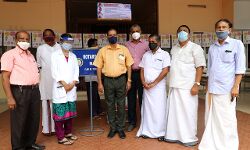 റോട്ടറി ക്ലബ്ബ് മാസ്‌കുകളും അര്‍ബ്ബാനയും നല്‍കി