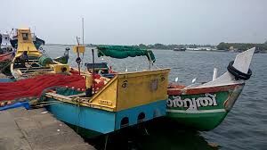 തൊഴിലാളികള്‍ക്ക് കൊവിഡ്; കൊല്ലം ശക്തികുളങ്ങര ഹാര്‍ബര്‍ അടച്ചു