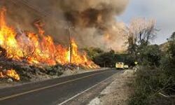 കാട്ടു തീ; കാലിഫോര്‍ണിയയില്‍ ആയിരക്കണക്കിന് ആളുകളെ ഒഴിപിച്ചു