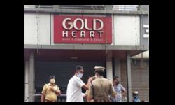 തൃശൂരില്‍ ജ്വല്ലറിയുടെ ഭിത്തി തുരന്ന് മൂന്നര കിലോ സ്വര്‍ണം കവര്‍ന്നു