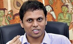 കളക്ടര്‍ സാംബശിവ റാവു കുരിയാടിയില്‍ സന്ദര്‍ശനം നടത്തി; പഴുതടച്ച പ്രതിരോധത്തിന് നിര്‍ദേശം